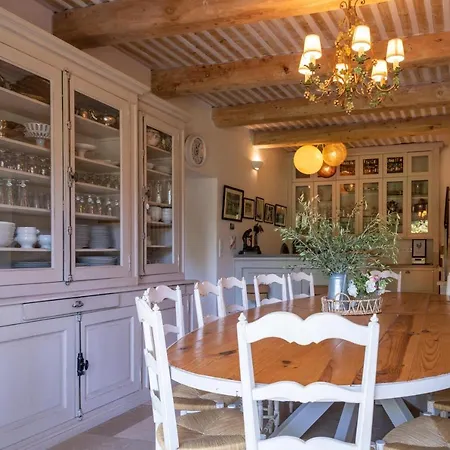 Mas Des Pampres Holiday home Cabannes